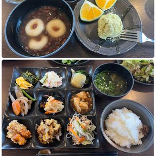 自然食バイキング(七色野菜　一隅の里 )