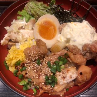 鶏三昧丼(地鶏や 横浜ポルタ店)