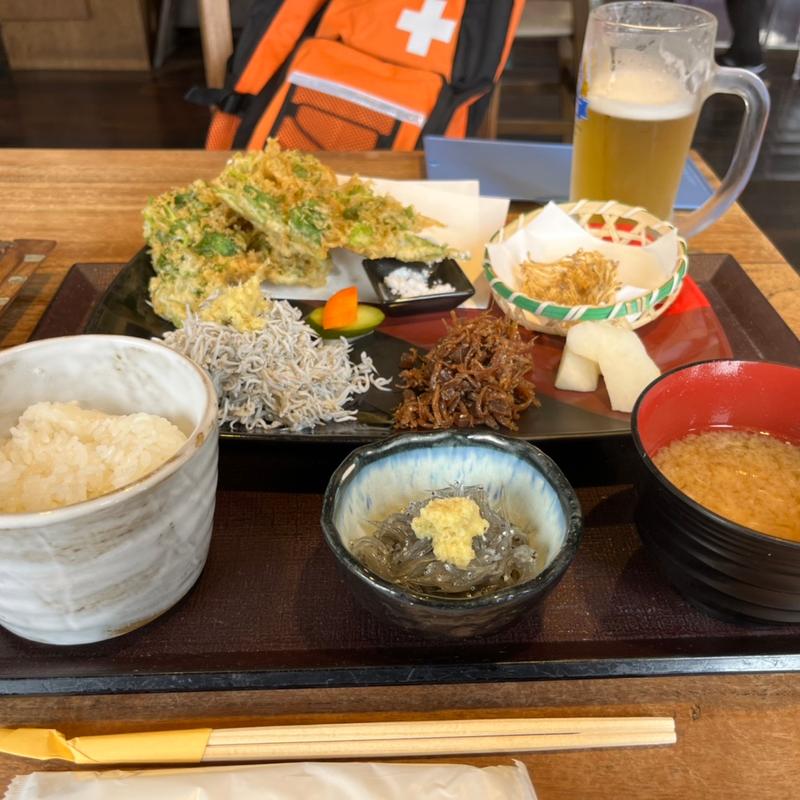 しらすづくし定食(しらすや)