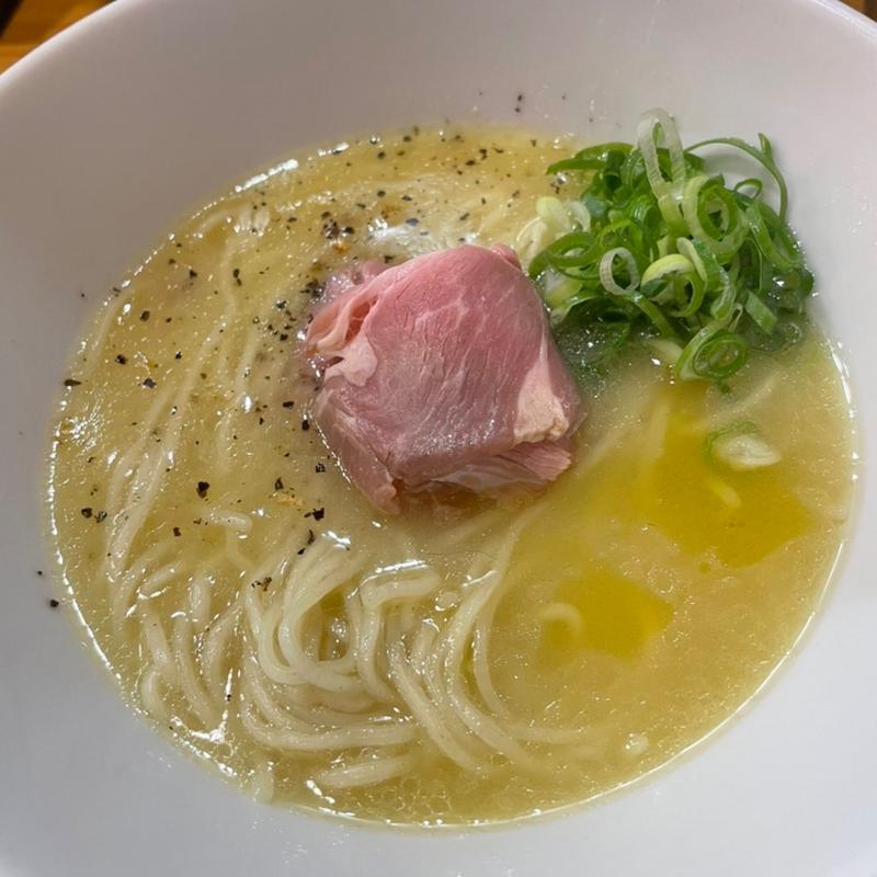 白トリュフ香る鶏白湯ラーメン(らぁ麺 なお人)