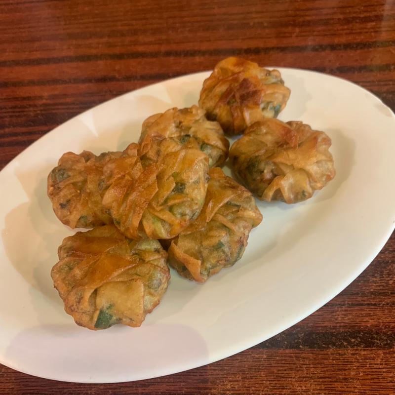 上海焼餅（にらまんじゅう）(上海食亭 （シャンハイショクテイ）)