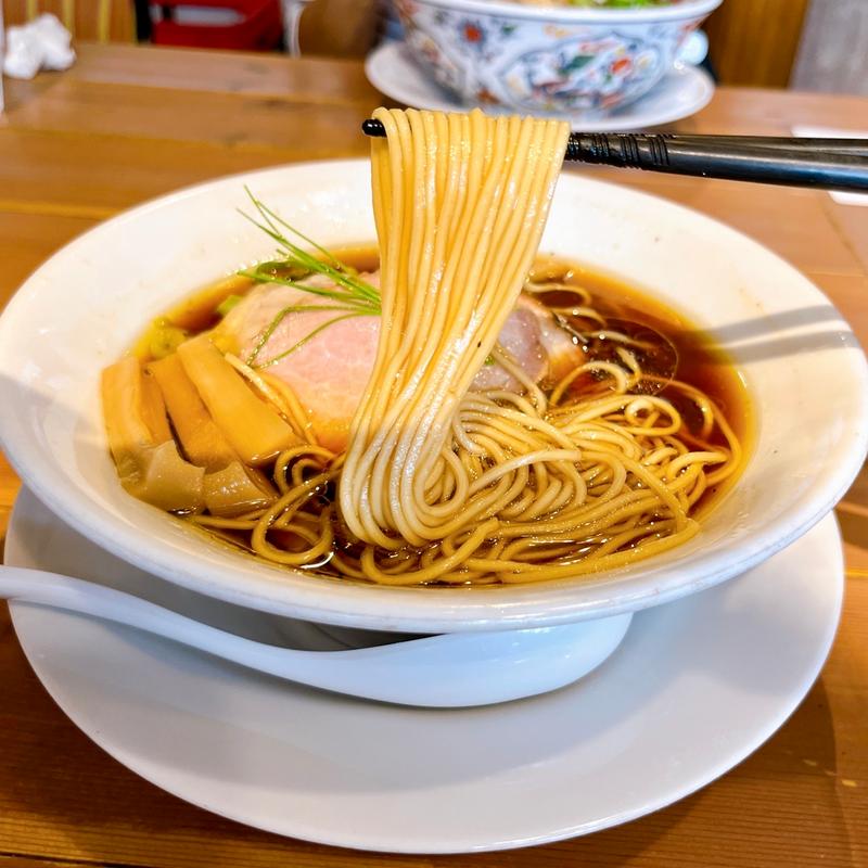 醤油の純鶏ソバ(自家製麺 うろた)