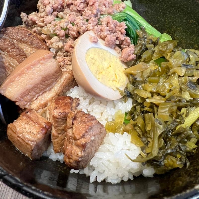 ルーロー飯(福龍酒家)