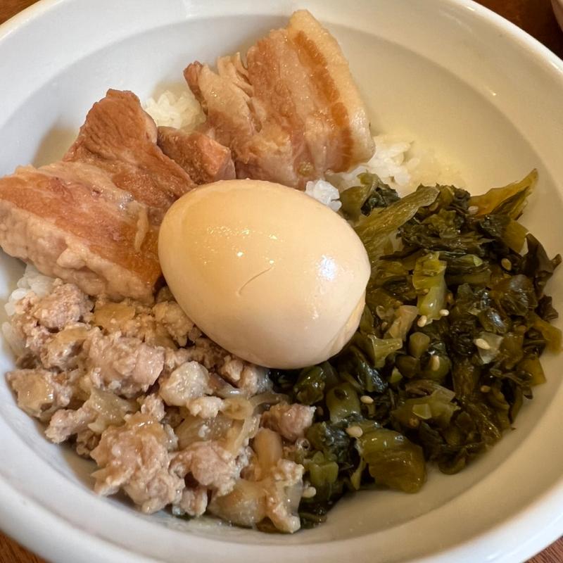 ルーローハン(秀味園)