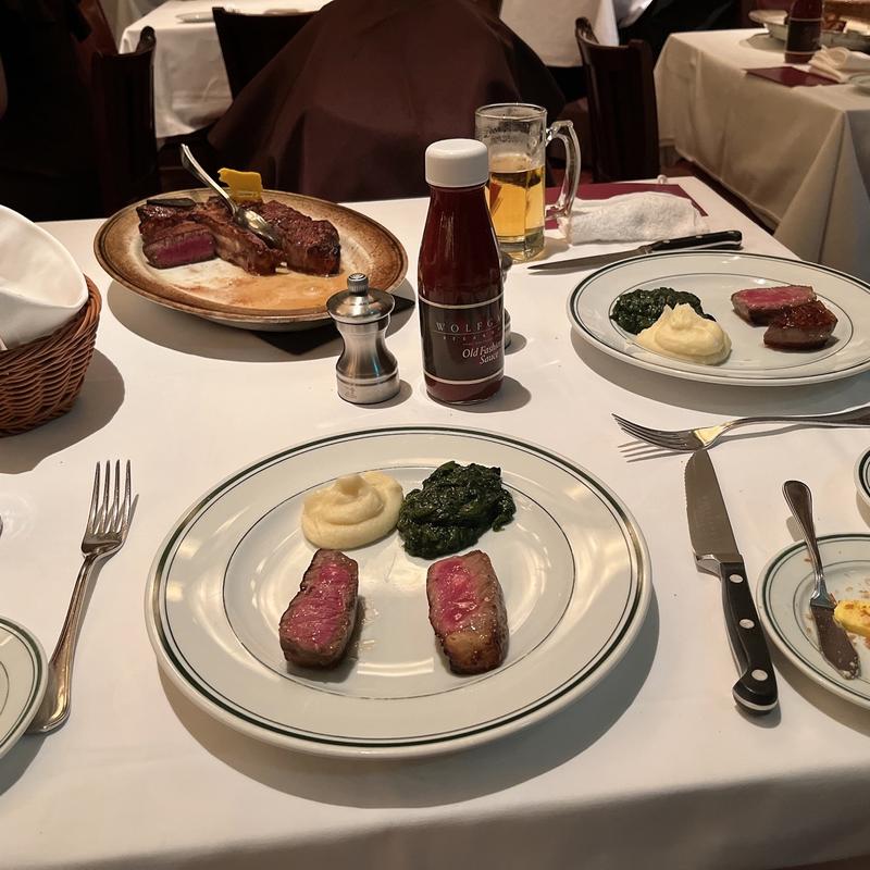 プライムステーキ2人前(ウルフギャング・ステーキハウス by ウルフギャング・ズウィナー 大阪店)