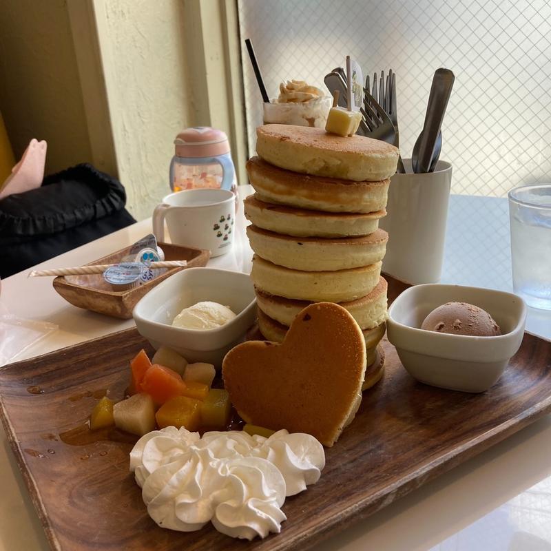 パンケーキタワー(はちの巣カフェ 西区店 （はちの巣cafe.）)