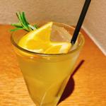 オレンジフィズ(パティスリー&カフェデリーモ梅田)