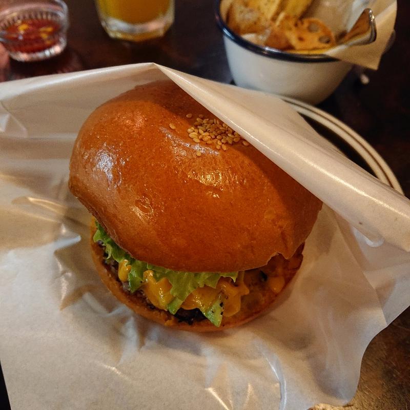 アボカドチーズバーガー R Size(Hamburger ISLET（ハンバーガー アイレット）)