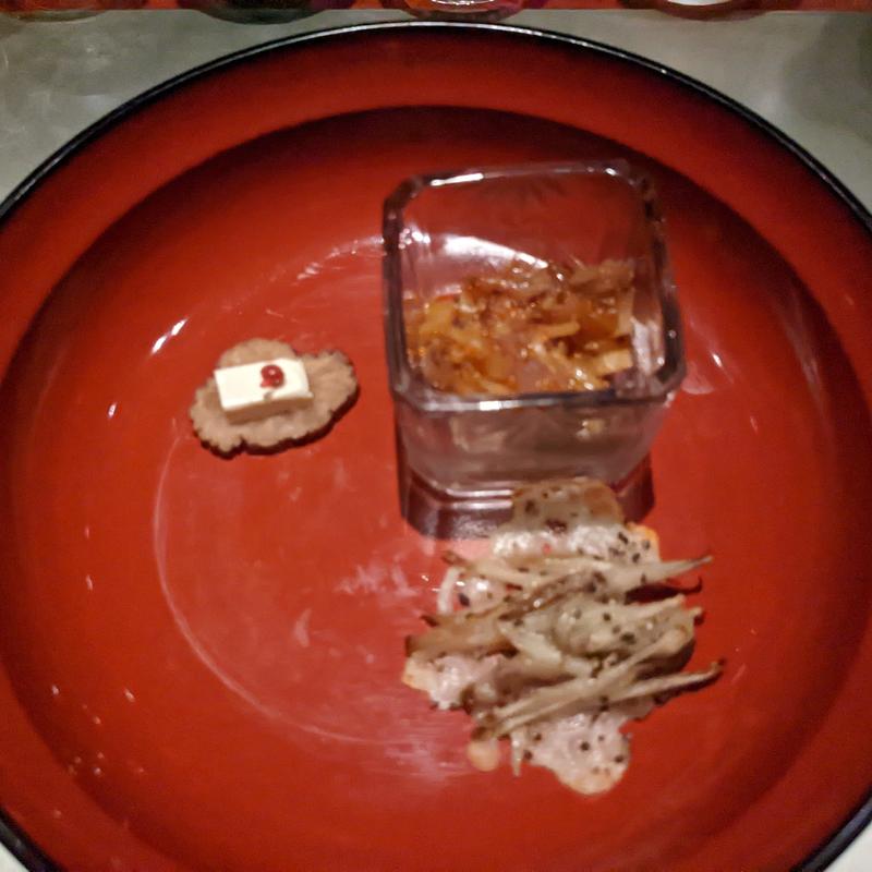 いぶりがっこクリームチーズ、魚といぶりがっこ、ごぼうといぶりがっこ(誦月)