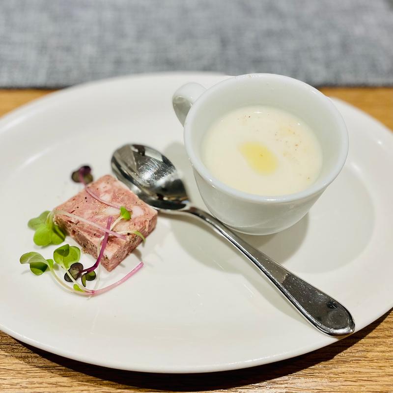 季節のランチ(ヴィシソワーズ・パテドカンパーニュ)(aoyama bouchon amuser)