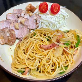 ワンプレート:カレーパスタ+煮豚(自宅)