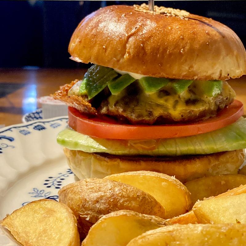 アボカドチーズバーガー(だるま珈琲)
