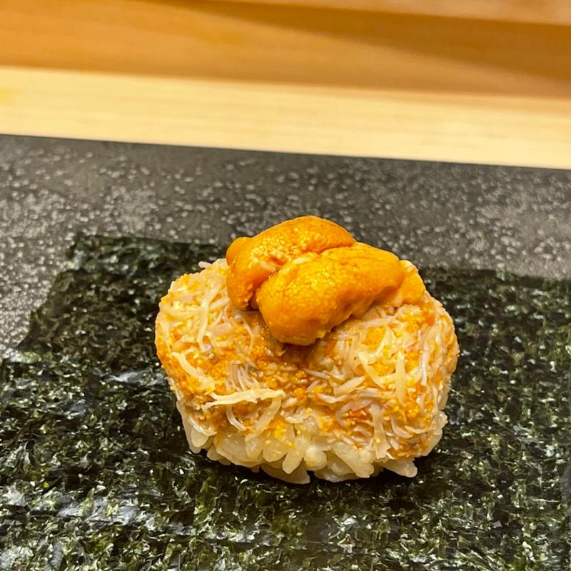 バフンウニとカニの手巻き(鮨結う翼)