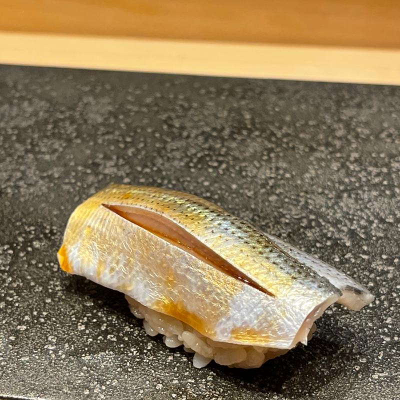 小肌(コース料理)(鮨結う翼)