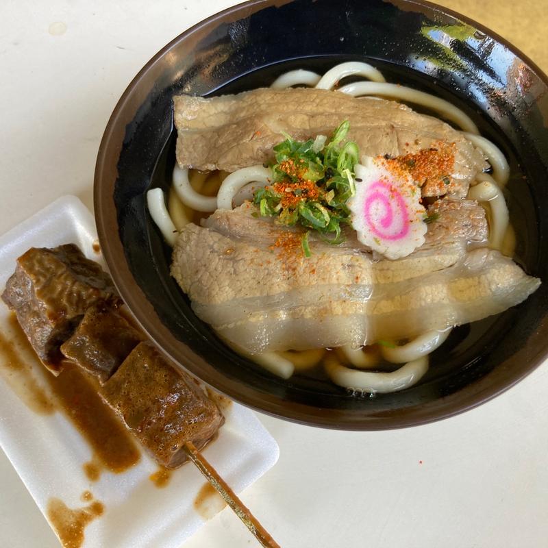 肉うどん+串もつ（黒）(ボートレース多摩川 第8売店)