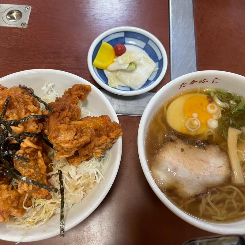 唐揚げ丼(半ラーメンはサービス品)(たかふじ )