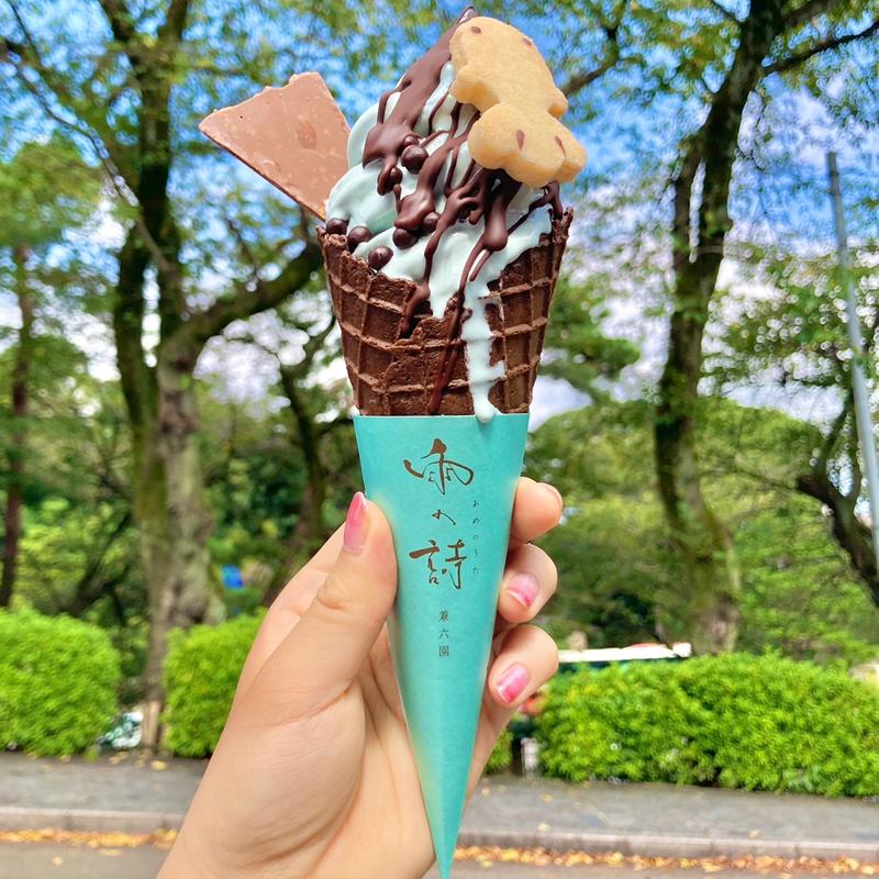 チョコミントソフトクリーム(ショコラトリー 雨の詩)