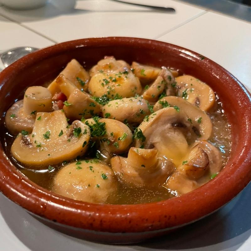 マッシュルームのアヒージョ(スパニッシュライツ )