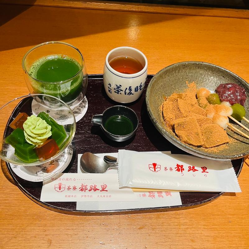 (茶寮都路里 京都伊勢丹店 （さりょうつじり）)