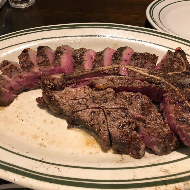 Tボーンステーキ(シカゴステーキ オーロラ 離れ)