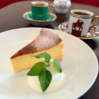 ファソンのバスクチーズケーキ(CAFE FACON （カフェ ファソン）)
