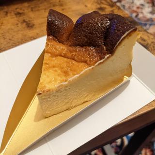 バスクチーズケーキ(薬膳レストラン FOODLAB（フードラボ） 築地 2F)