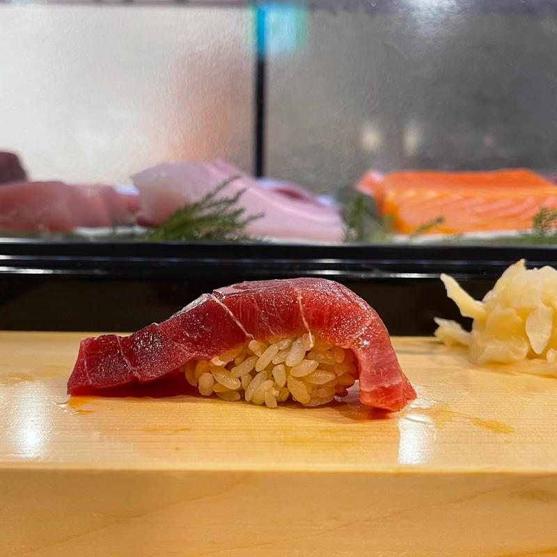 本まぐろ中トロ(鮨屋とんぼ 栄店)