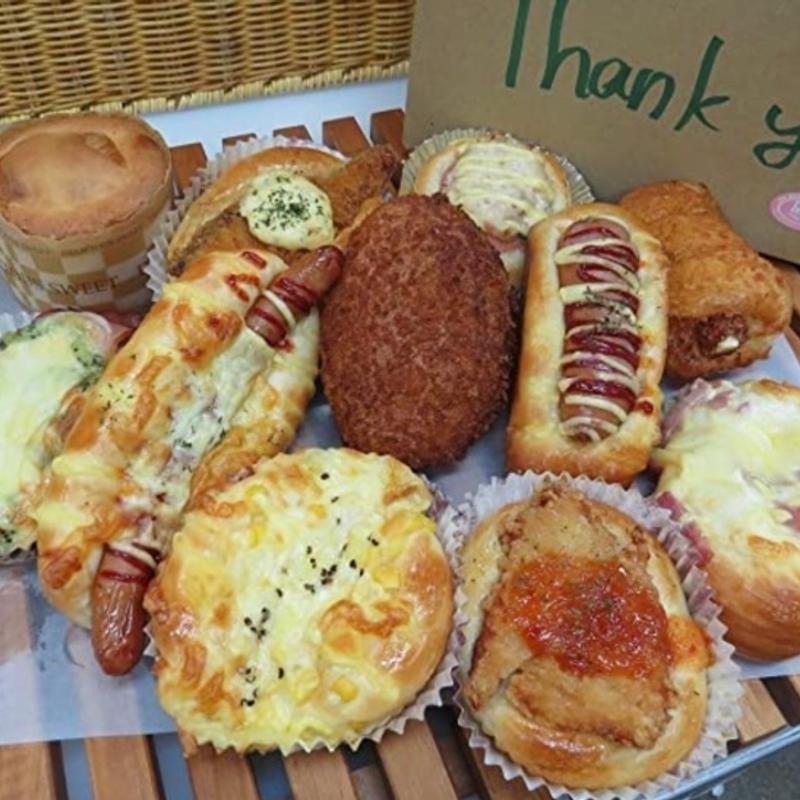 (パンの店　あおいとり)