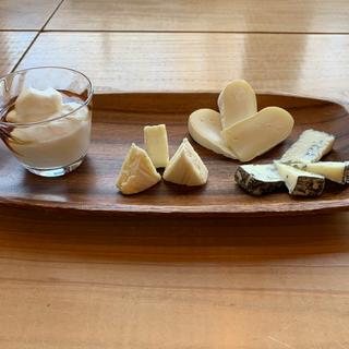 チーズ3種盛り(haru Fromagerie•Café)