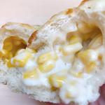 こぼれとうきび　のびるモッツァレラチーズパン