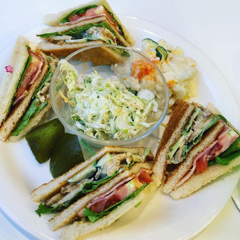 アメリカンクラブハウスサンド(イワタコーヒー店)