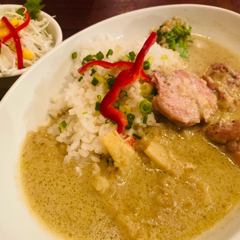 グリーンカレー(ラウラウ （Lau-Lau）)