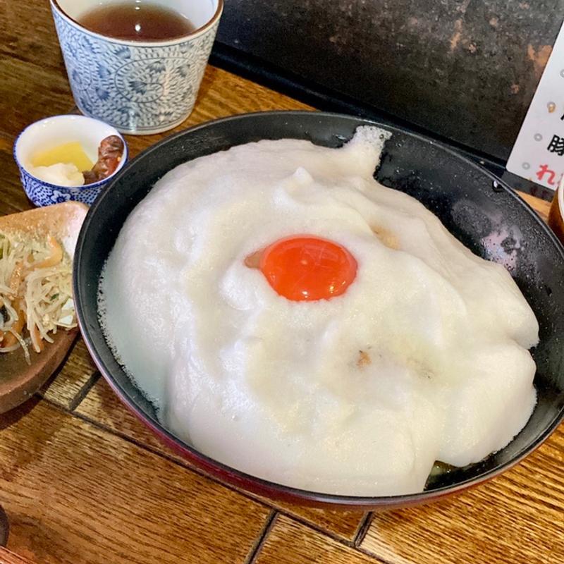 雲と太陽の白い親子丼(れだん 谷町店)