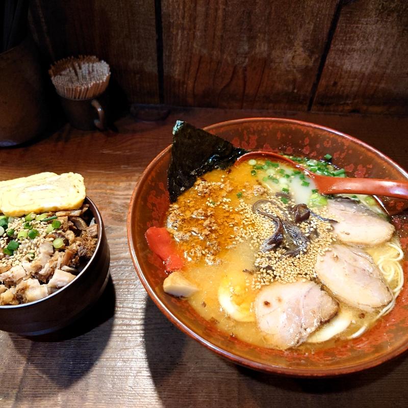 熊本ラーメン+ラーユ　たれご飯(分田上)