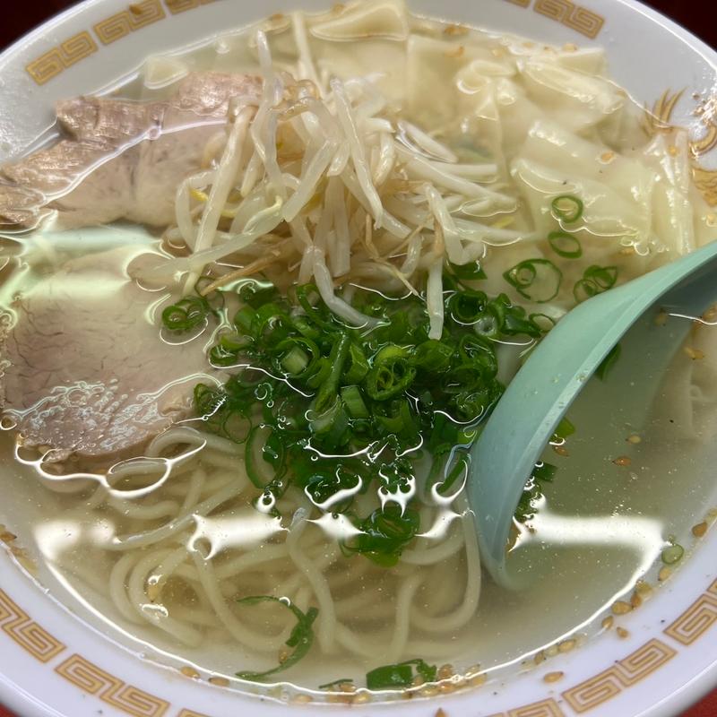 ワンタン麺(小洞天)