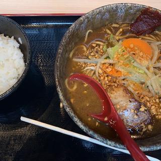 (麺屋　國丸)
