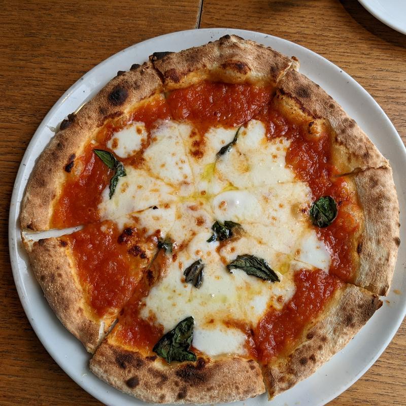 ピザ(ピッツェリア ボッソ)