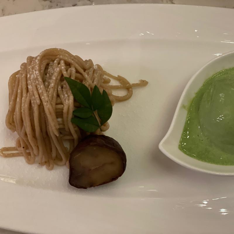 スイーツパレード〜シャインマスカット＆マロン〜(ラウンジ「シーウインド」)