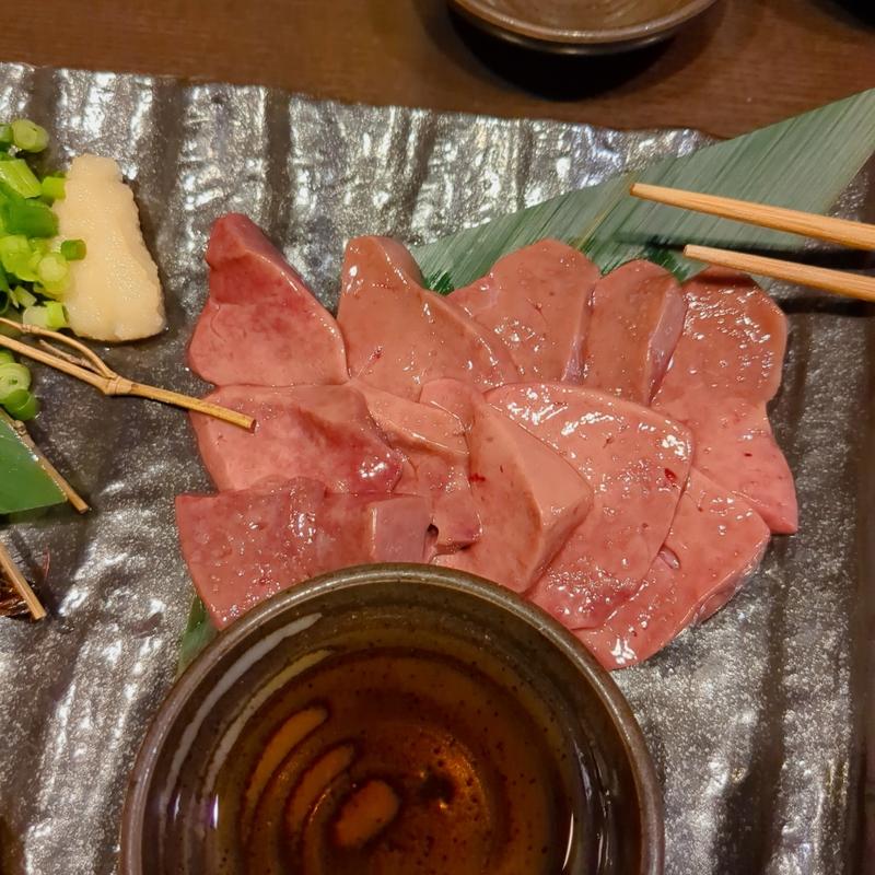 レバー肉刺し(atacu cafe)