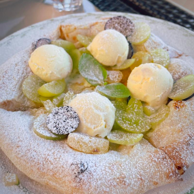 ハニーピッツァ シャインマスカット 長野パープル(サンサンワイナリー)