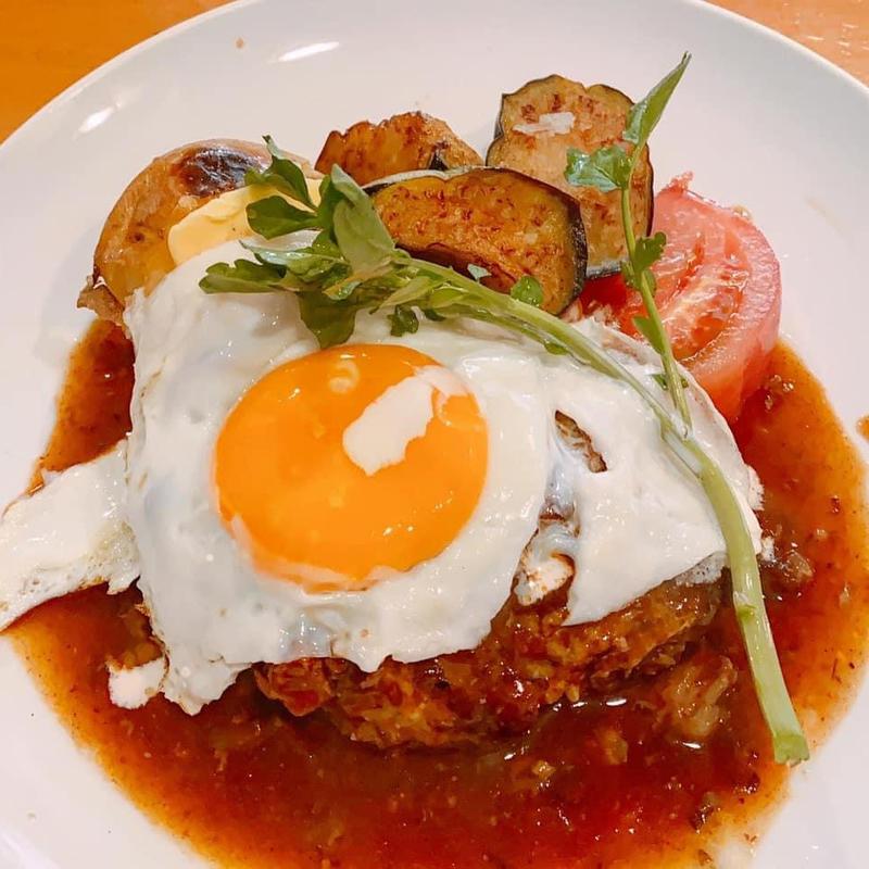 目玉のせジャーマンハンバーグ(キッチンoh!way)