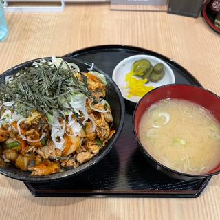豚キムチ丼(赤城食堂　南千木店)