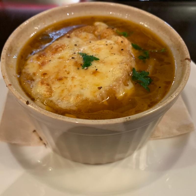 熱々オニオングラタンスープ　1/2(本町洋食かわぐち)