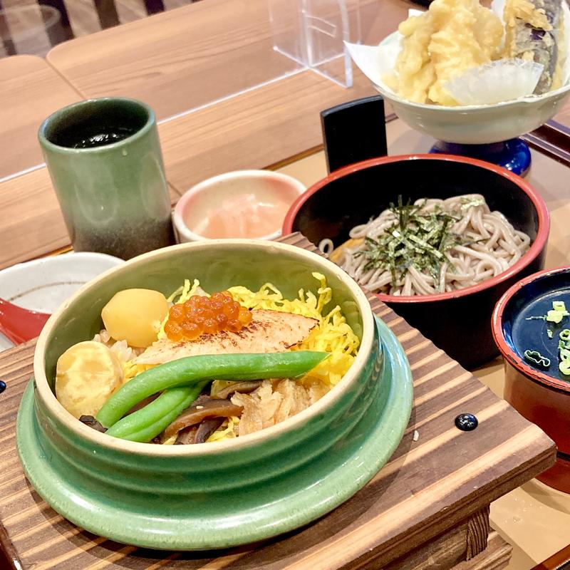 季節の五目釜飯定食(花満円 藤井寺店)