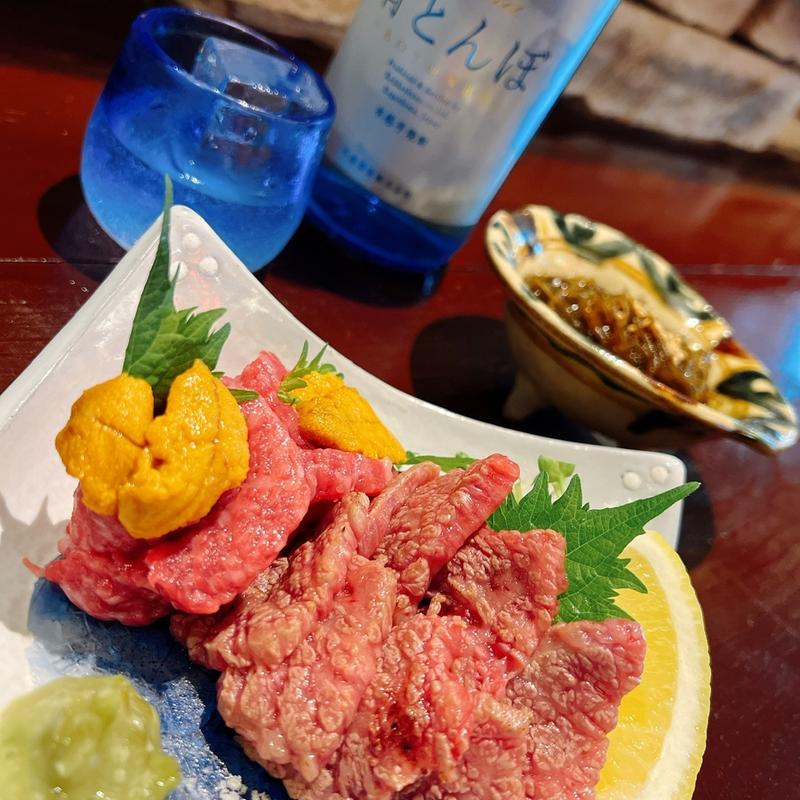 山城牛炙り刺し(居酒屋ミリンマル)