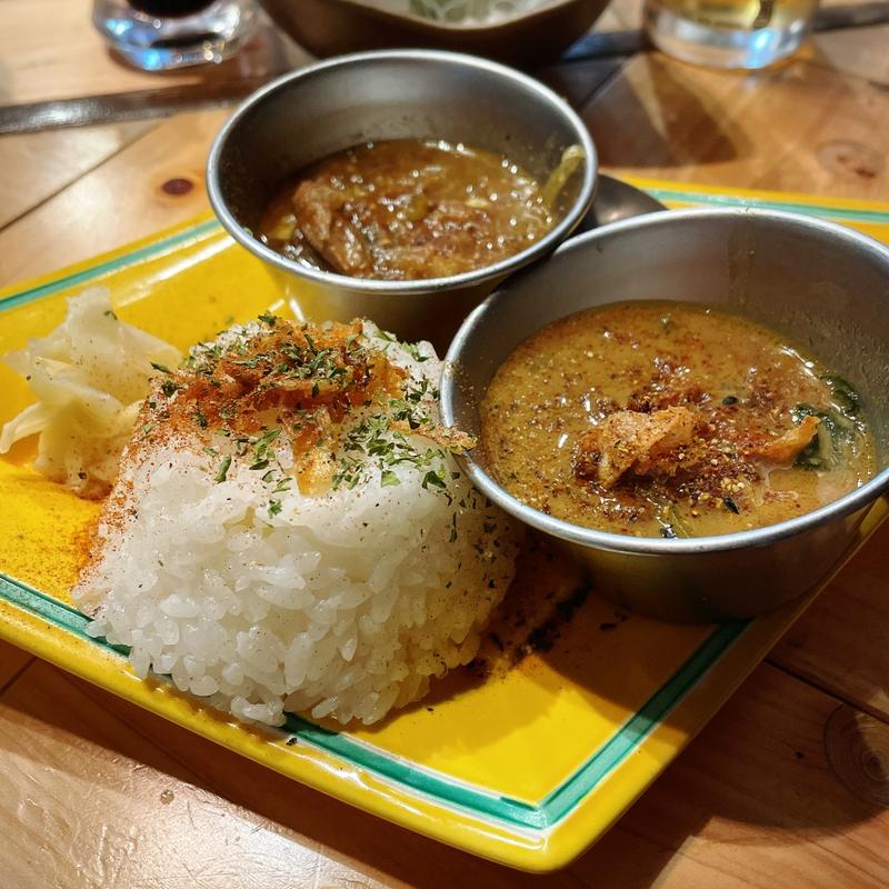 まかないカレー2種盛り(大衆酒場 チャン栓チャン)