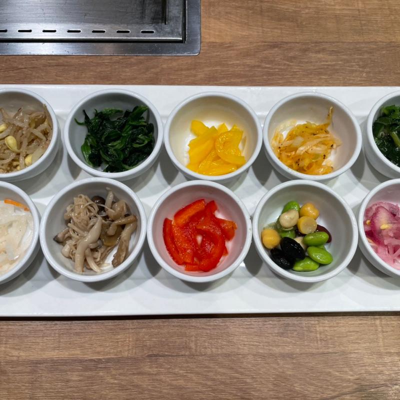 自家製ナムル10種盛り合わせ(プレミアムカルビ 西鶴間店)