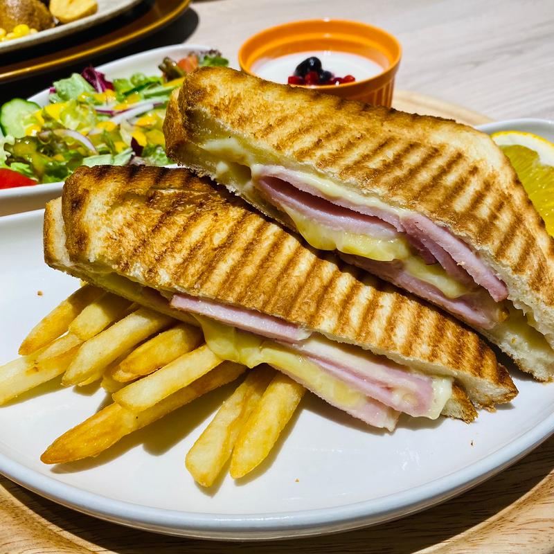 ハムチーズプレート(オーシャン•キッチン (海ほたる) 5F 海の見るカフェレストラン)