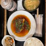 本日の魚、煮付定食(梅山鉄平食堂 )