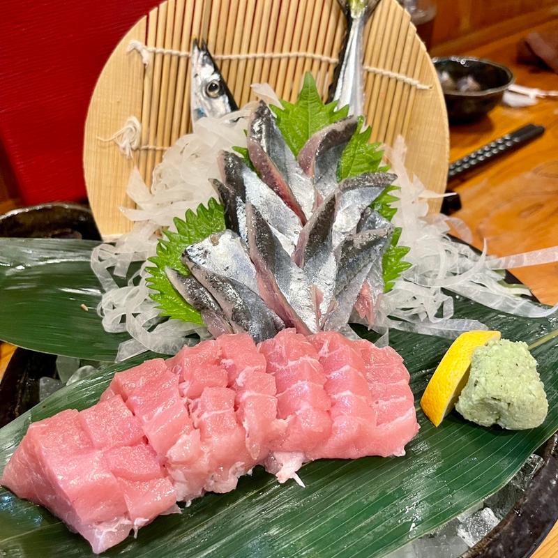 マグロと秋刀魚の刺身(旬彩しんすけ)